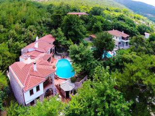 Kazaviti Luxury Suites - Mikros Prinos - 9