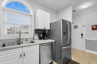 Cozy Myrtle Beach Condo Near Golf & Beach Fun! by myBeach Vacation Rentals - Myrtle Beach - 2