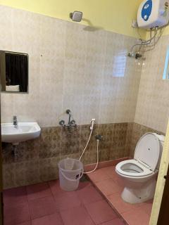 Earth Hotel - Chennai - 7
