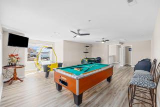 Ocean Breeze Getaway with Pool, Game Room & Decks by myBeach Vacation Rentals - Myrtle Beach - 9