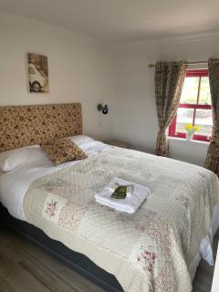 Dun Aengus Cottage on the Cliffs of Moher - 8