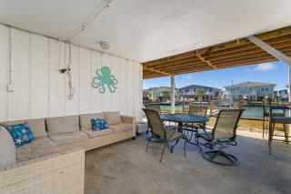Dog Friendly- Waterview Channel Home- 7 beds- Dock by myBeach Vacation Rentals - Myrtle Beach - 6