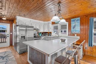 Dog Friendly- Waterview Channel Home- 7 beds- Dock by myBeach Vacation Rentals - Myrtle Beach - 2