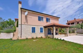 Lovely Home In Svetvincenat With House A Panoramic View - Svetvinčenat - 3