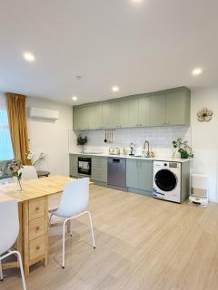 Free parking a fully renovated century old building, just a 5 minute drive to the city center Unit 4 - Auckland - 8