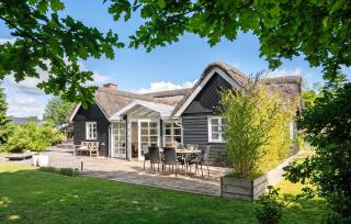 2 Bedroom Beautiful Home In Børkop - 1