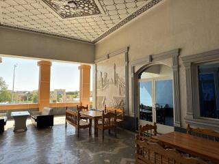 Shodlik Hotel - Ghijduwon - 1