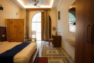 Swarn By Kundans Stays and Food - - 4