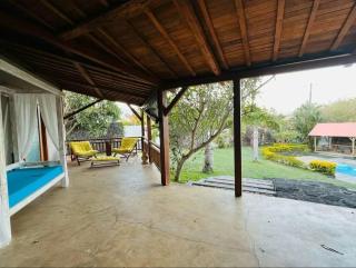Spacious Balinese-style villa - Petit Raffray - 7