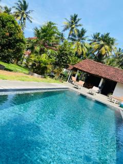 Sunny's Garden Hotel - Ambalangoda - 9