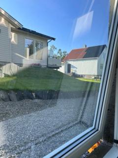 Cozy Basement Apartment in Leknes Shared & Affordable - Leknes - 4