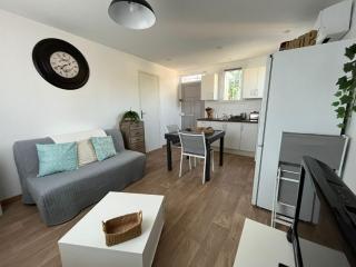 T2 30m2 CLIMATISE AVEC JARDIN PROCHE DE LA MER - Six-Fours-les-Plages - 8