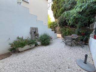 T2 30m2 CLIMATISE AVEC JARDIN PROCHE DE LA MER - Six-Fours-les-Plages - 1
