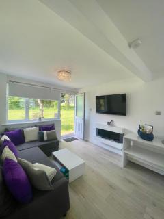 Look no further Gorgeous newly renovated contemporary chalet Sandown Bay Holiday Centre - 5