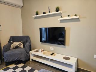 Cozy apartment 2BR ultra modern furnished with apanoramic view in 12th floor with all facilities to make your stay perfect شقة فندقية الترا مودرن بالطابق ال 12 بمنطقة سراى القبة بإطلالة رائعة على قصر القبة بها جميع الاحتياجات لتجعل اقامتك رائعة ومميزة - 1