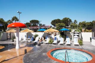 Howard Johnson by Wyndham Anaheim Hotel & Water Playground - Anaheim - 6