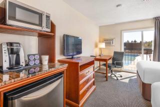 Travelodge by Wyndham Gananoque - Gananoque - 1