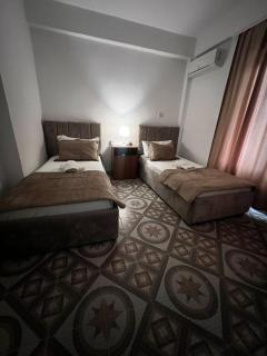 Lion Hotel - Golem - 7