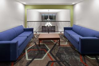 Hawthorn Extended Stay by Wyndham College Station South - College Station - 2