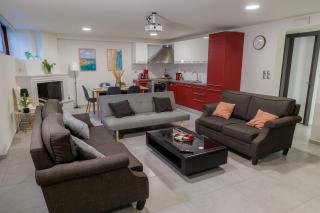Lumelia Mansion Your Sunny Garden Stay - Kalamata - 2