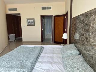 The Pearl 1-1BHK Full sea-side - 3