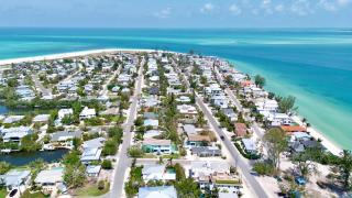 North End Chic - Anna Maria - 1
