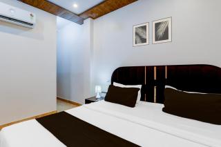 Super Hotel O Aastha Inn - 0