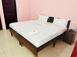 Mahadev Homestay !! Preferred Partner ! 10 Minutes Walk To Chandigarh Int Airport ! - - 1