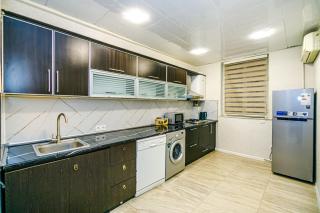 By Fountain Square Apartment - Baku - 1