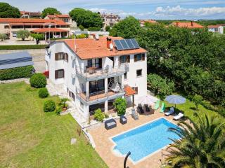 Apartments Villa Verde-Adults Only by Rent Istria - Mušalež - 0