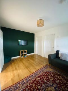 Robins Cottage - - 8