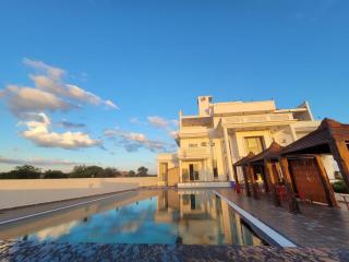 luxury farmhouse 2 - 4