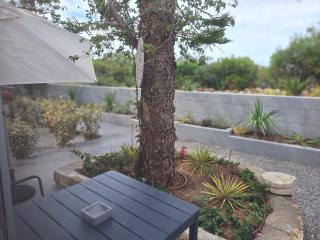 POUNEDES LUXURY SUITES - Pefki - 2