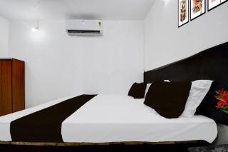 OYO Family House - 8