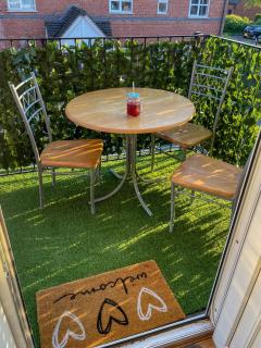 Stylish 2-Bed Apartment, Near Old Trafford & City Centre - 6