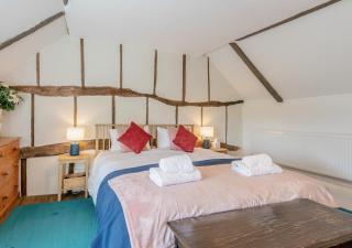 Hollyhocks Cottage - 2