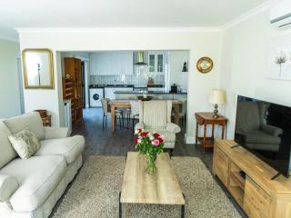 Bella Casa Luxury 2-Bedroom Apartment - Durbanville - 3