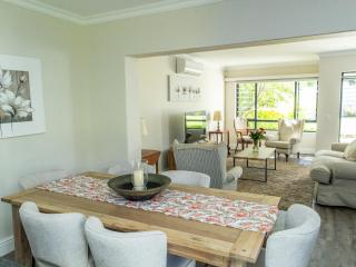 Bella Casa Luxury 2-Bedroom Apartment - 6