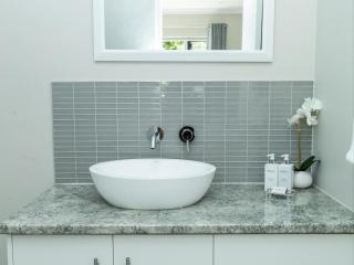 Bella Casa Luxury 2-Bedroom Apartment - Durbanville - 2