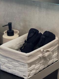 Joannas Airport Luxury Rooms - Artemida - 8