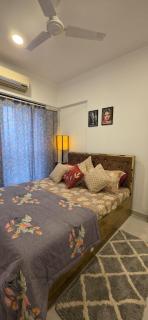 Bollywood House 2 bhk Apartment - Mumbai - 9