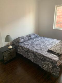 Upstairs Single Bedroom shared Kitchen & Bathroom - Brampton - 6