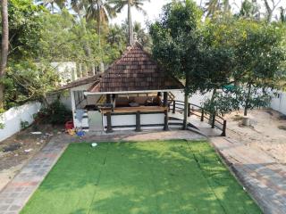 2 Bedroom Private Beach Home Stay - Irimbranallūr - 1