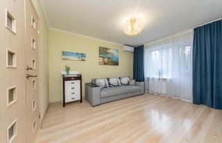 2 rooms apartment near metro Teremky - Kiev - 7