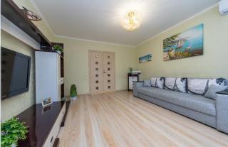 2 rooms apartment near metro Teremky - Kiev - 3