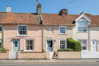 Seahorse Cottage, Aldeburgh - sleeps 4 - Adult only property - Managed by Aldeburgh Coastal Cottages - 9