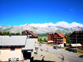 Joli 2 pièces rénové avec balcon, au pied des pistes, pour 4 personnes, La Joue du Loup - FR-1-504-524 - 2