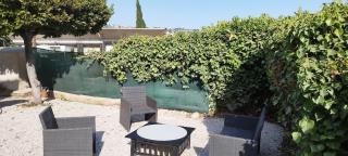 Appartement 4 p neuf dans haut de villa , clim, parking, jardin - 2