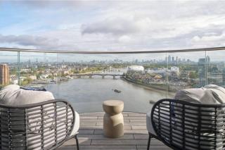 Beautiful Four Bedroom Penthouse over looking the River Thames - 9