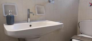 Nerissa Bungalows No 5 - 1